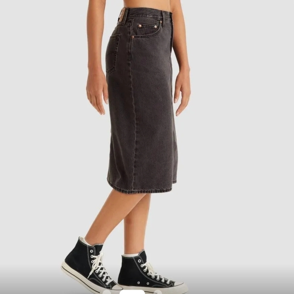 New with Tags - Size 24 - Levi's Women's Side Slit Midi Skirt - Washed Black 00 - Picture 3 of 5